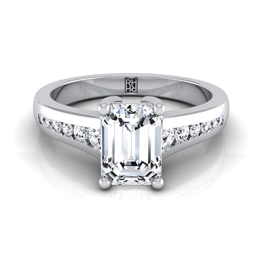 Things to Note While Purchasing a Diamond Engagement Ring with Emerald Accents