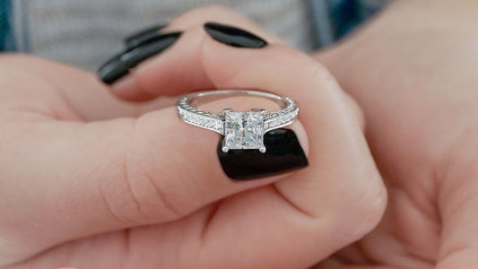 10 Best Princess Cut Engagement Rings for Your Proposal