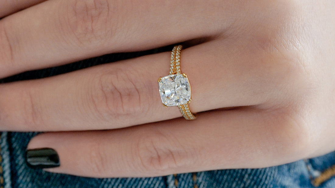 Yellow Gold vs White Gold Engagement Ring