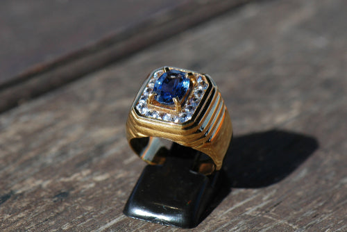 Beautiful Designs for an Antique Diamond Sapphire Ring