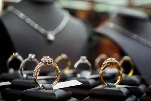 Why Couples Should Shop for Diamond Rings Together