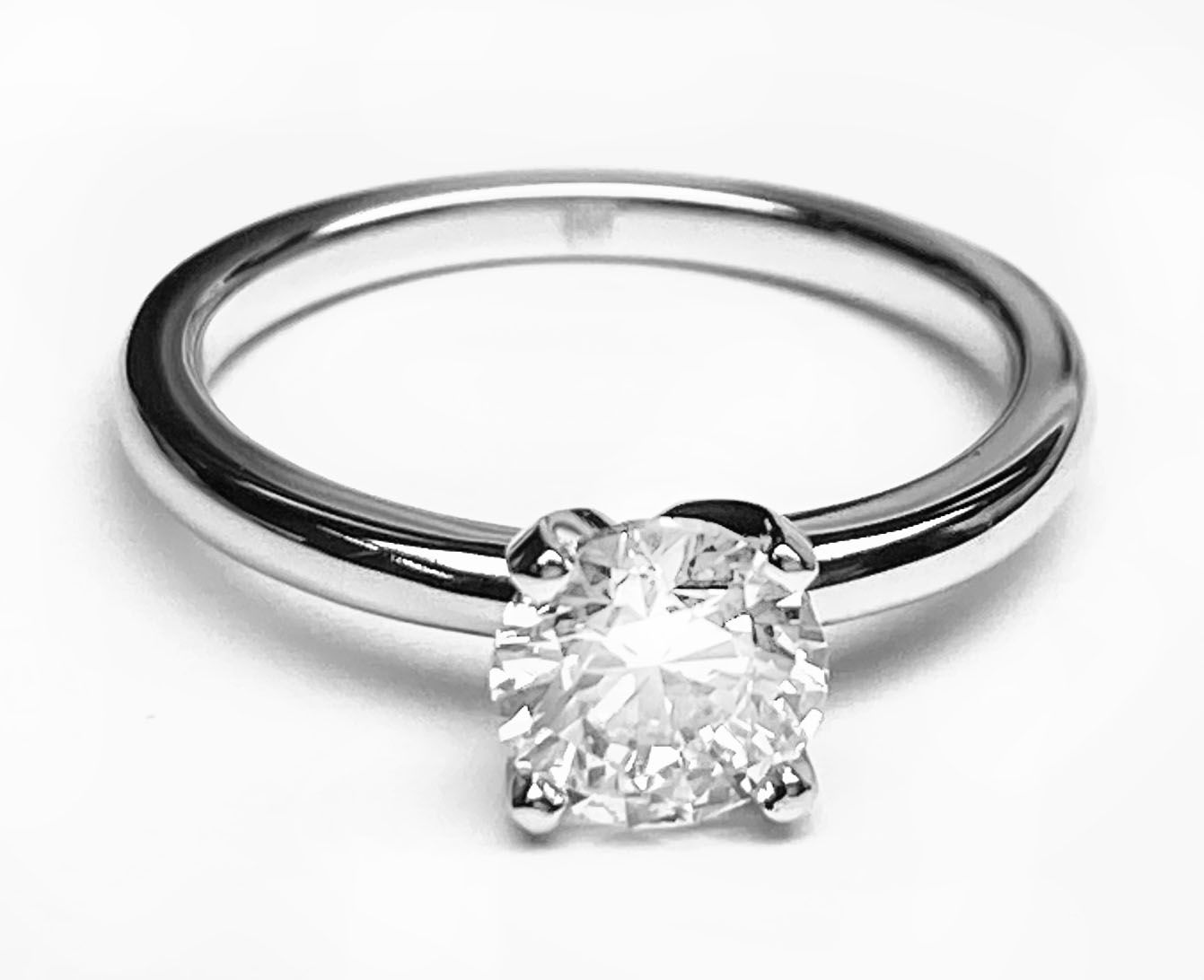 Platinum Round Brilliant Contemporary Comfort Fit Solitaire Engagement Ring