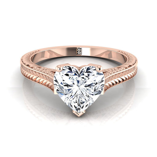 14K Rose Gold Heart Shape Center มือแกะสลักสไตล์วินเทจแหวนหมั้นเล่นไพ่คนเดียว