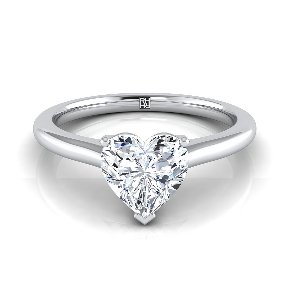 แหวนหมั้นรูปหัวใจทองคำขาว 14K ตรงกลางแบบบีบ Comfort Fit Claw Prong Solitaire