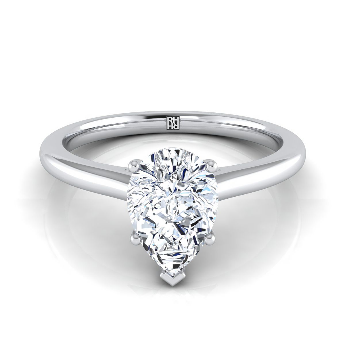 แหวนหมั้นทองคำขาว 14K รูปลูกแพร์ตรงกลาง Pinched Comfort Fit Claw Prong Solitaire Engagement Ring