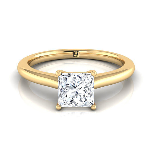 แหวนหมั้นเพชรเยลโลว์โกลด์ 18K ทรง Princess Cut Pinched Comfort Fit Claw Prong Solitaire