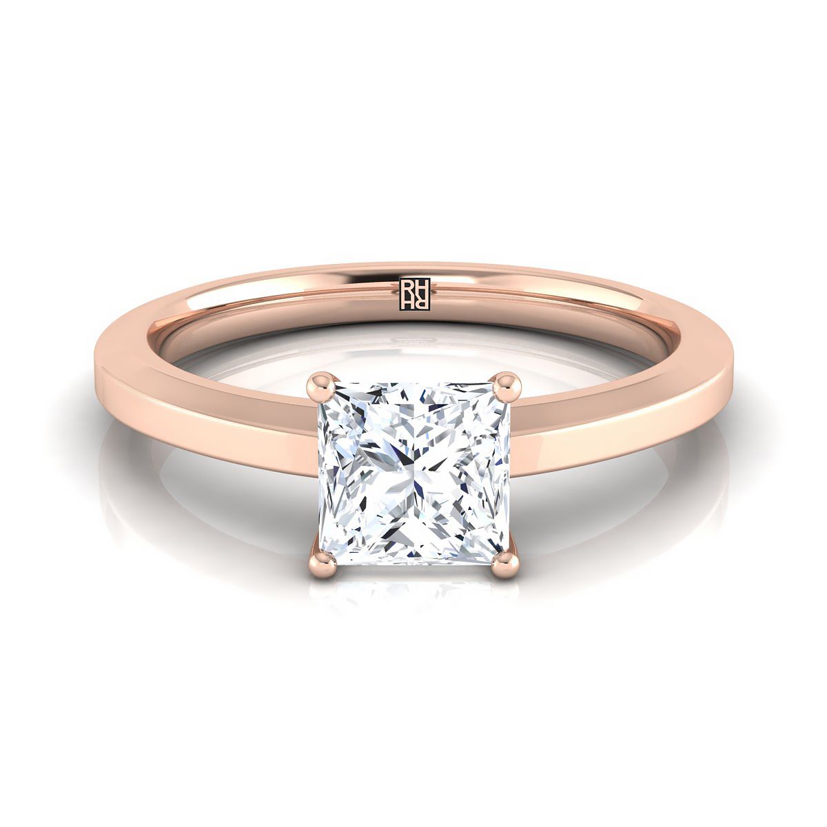 แหวนหมั้นเล่นไพ่คนเดียว 14K Rose Gold Princess Cut Beveled Edge Comfort Style Bright Finish Solitaire