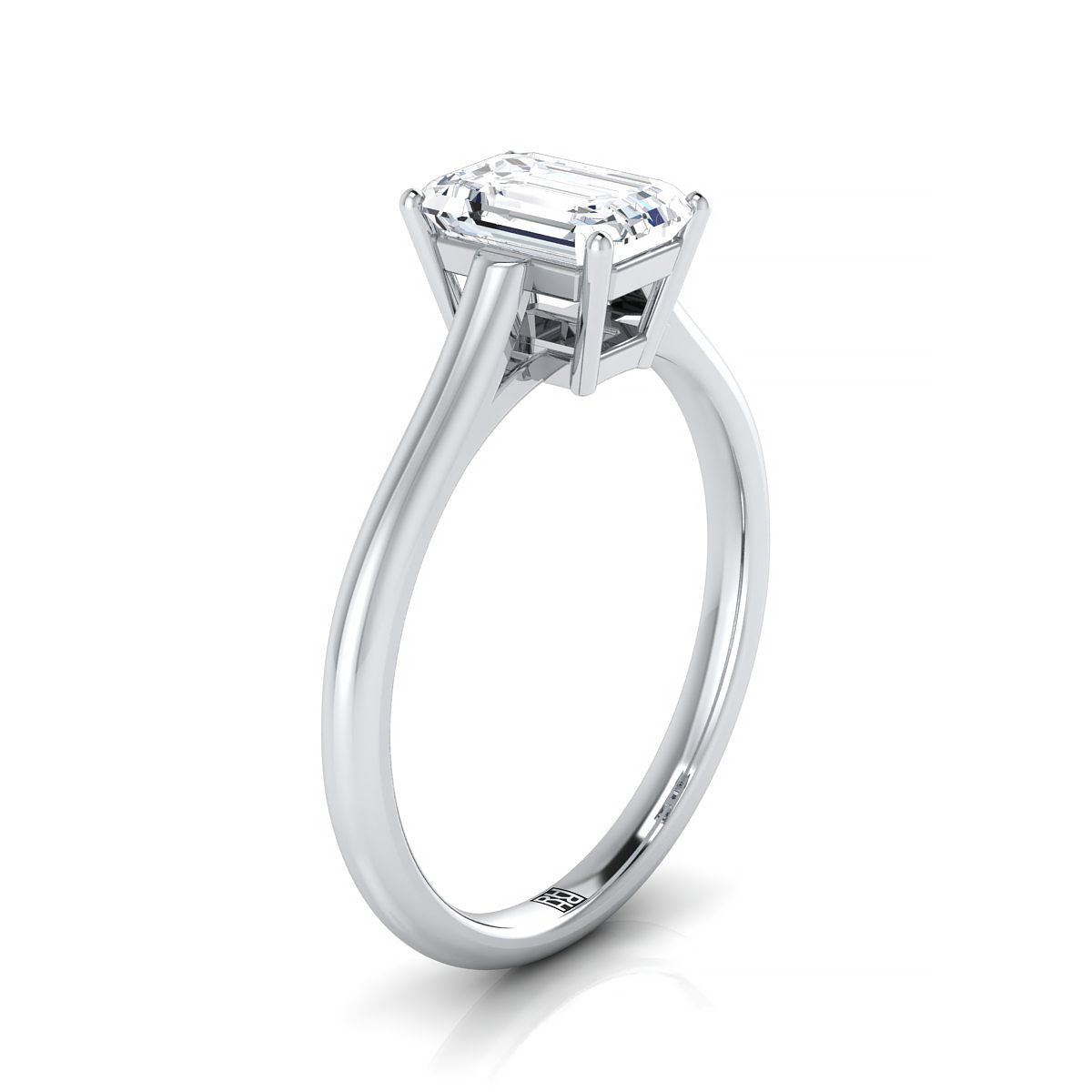 แหวนหมั้นเพชร 18K White Gold Emerald Cut สไตล์มหาวิหาร Comfort Fit Solitaire