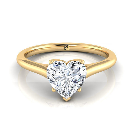 แหวนหมั้นรูปหัวใจสีเหลืองทอง 18K สไตล์อาสนวิหาร Comfort Fit Solitaire