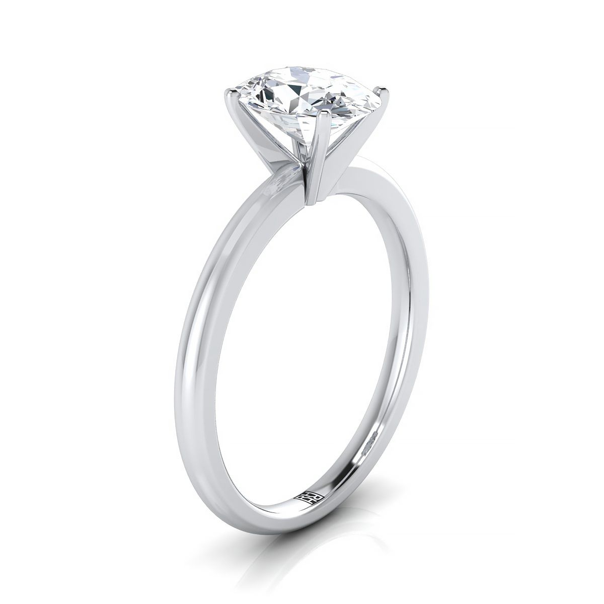 แหวนหมั้นแพลทินัมวงรีทรงกลม Comfort Fit Claw Prong Solitaire