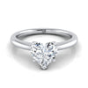 แหวนหมั้นรูปหัวใจทองคำขาว 14K ทรงกลม Comfort Fit Claw Prong Solitaire