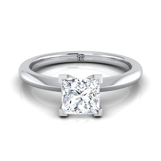 แหวนหมั้นเล่นไพ่คนเดียวขอบมีดเพชรสีขาวทอง 18K Princess Cut