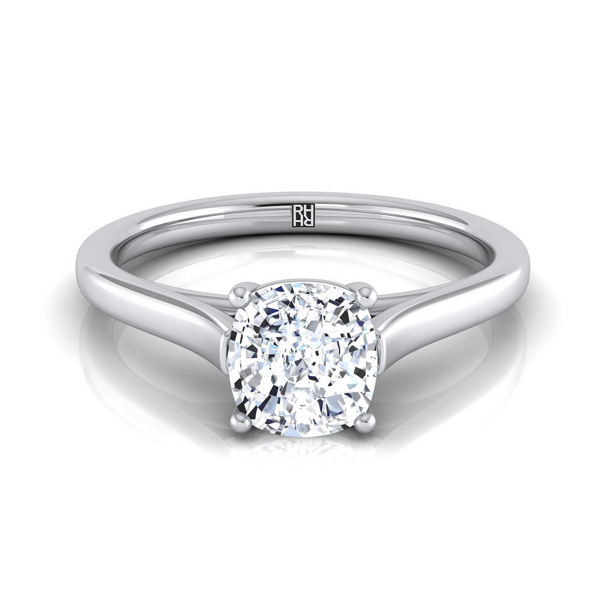 แหวนหมั้นแพลตตินัมคุชชั่น Elegant Cathedral Solitaire