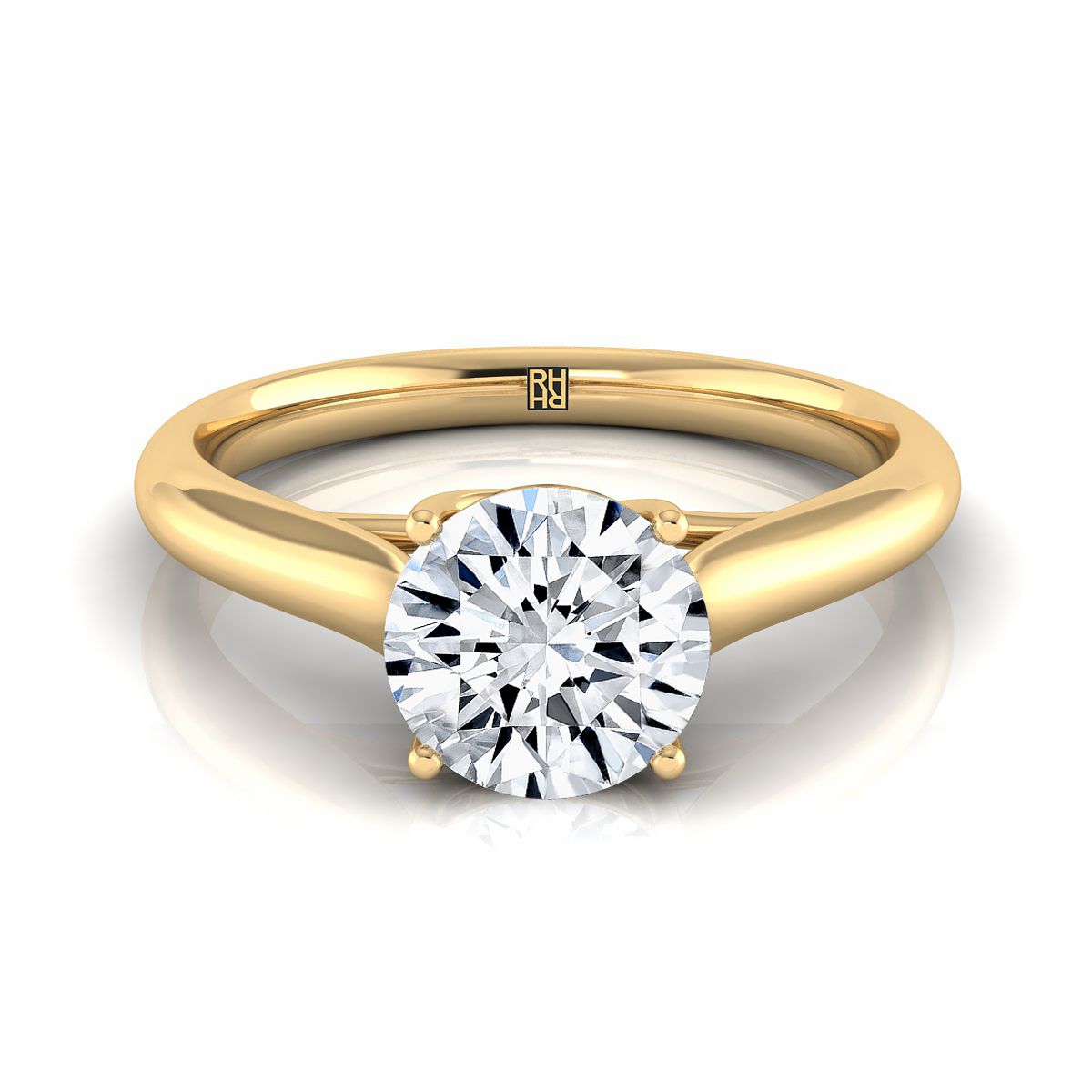 แหวนเยลโลว์โกลด์ 18K ทรงกลมสุกใส Classic Comfort Fit Solitaire Ring