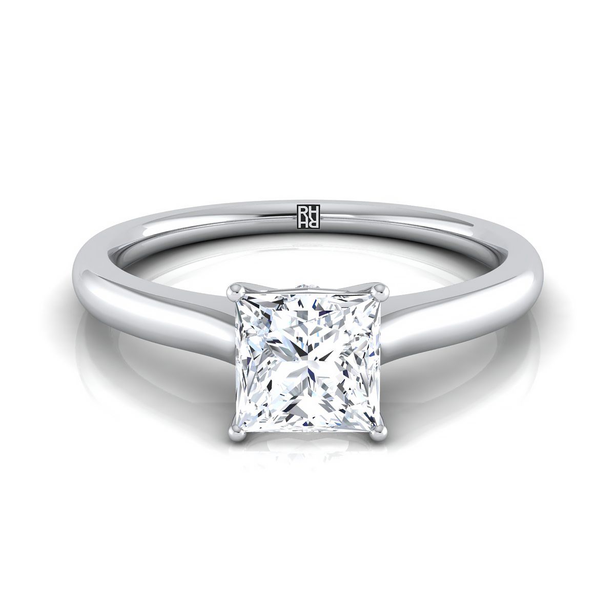 18K White Gold Princess Cut Cathedral Solitaire แหวนหมั้นหินลับสุดเซอร์ไพรส์