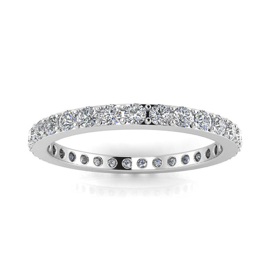 Round Brilliant Cut Diamond Pave Set Eternity Ring ทองคำขาว 18k (1.56 กะรัต) ขนาดแหวน 7.5