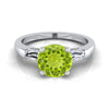 18K White Gold Round Brilliant Peridot Three Stone Tapered Baguetteหมั้นแหวน -1/5ctw