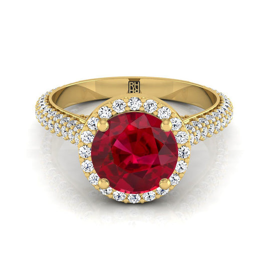 18K สีเหลืองทอง Round Brilliant Ruby Micro-Pavé Halo พร้อมแหวนหมั้นเพชรด้านข้างปู -7/8ctw