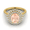 14K สีเหลืองทองรูปไข่ Morganite Double Halo พร้อมแหวนหมั้นเพชร Pavé แบบสแกลลอป -1/2ctw