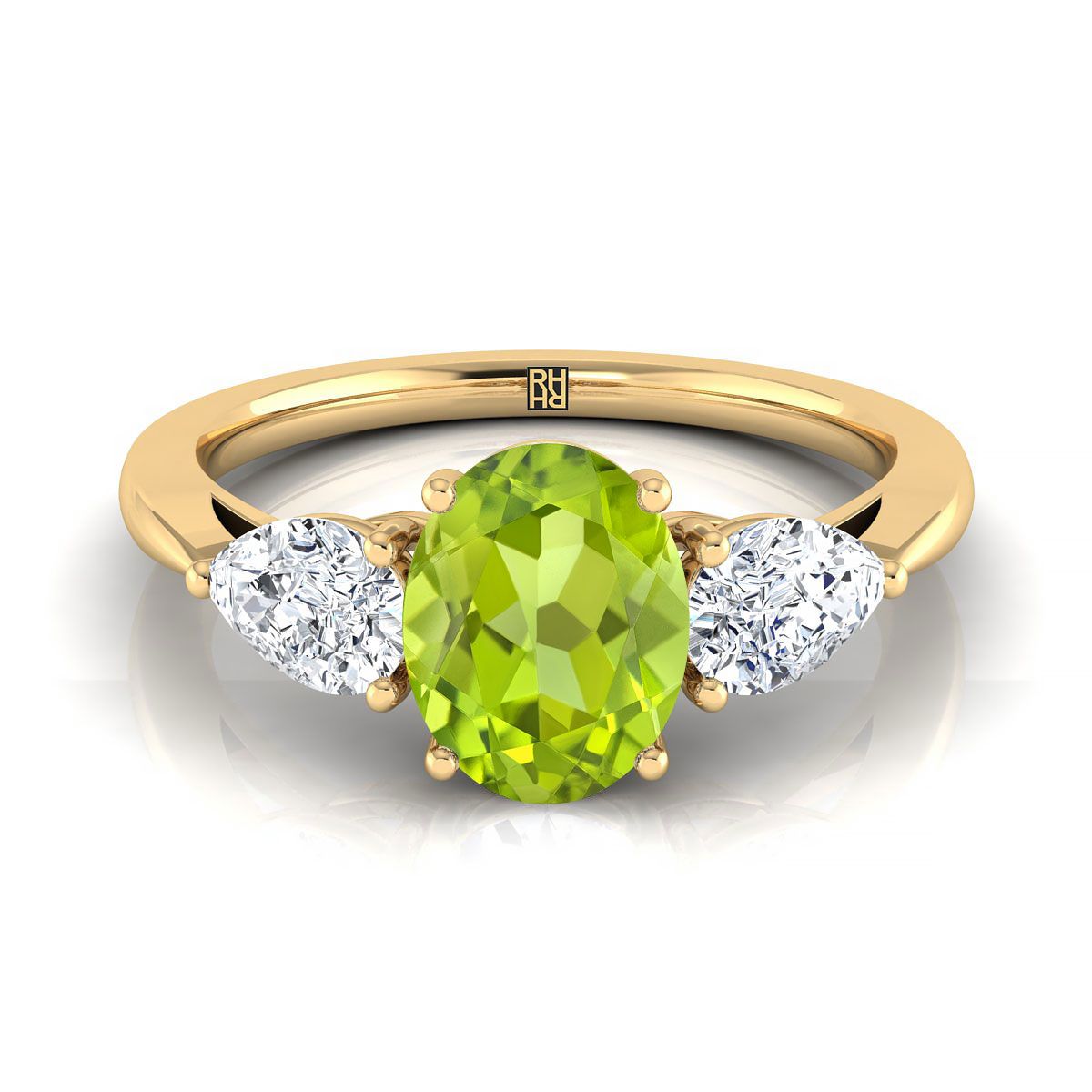 14K สีเหลืองทอง Peridot รูปไข่แหวนหมั้นเพชรสามรูปลูกแพร์ที่จับคู่อย่างสมบูรณ์แบบ -7/8ctw