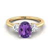 14K สีเหลืองทองรูปไข่ Amethyst จับคู่อย่างสมบูรณ์แบบรอบสามแหวนหมั้นเพชร -1/4ctw