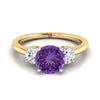 18K สีเหลืองทอง Round Brilliant Amethyst จับคู่อย่างสมบูรณ์แบบรอบสามแหวนหมั้นเพชร -1/4ctw