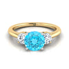 14K สีเหลืองทอง Round Brilliant Swiss Blue Topaz จับคู่อย่างสมบูรณ์แบบสามหินแหวนหมั้นเพชร -1/4ctw