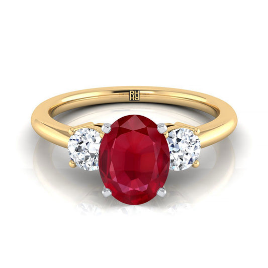 14K Yellow Gold Oval Ruby แหวนหมั้นเพชรกลมสามเม็ดที่เข้าคู่กันอย่างลงตัว -1/4ctw