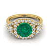 14K สีเหลืองทอง Round Brilliant Emerald Delicate สามหิน Halo Pave แหวนหมั้นเพชร -5/8ctw