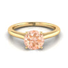 18K Yellow Gold Round Brilliant Morganite แหวนหมั้นเพชรเม็ดเดี่ยวแบบบีบ Comfort Fit Claw Prong